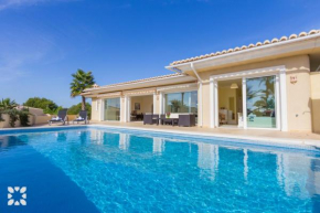 Villa La Corona by Abahana Villas